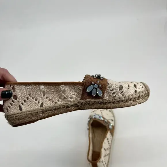 Tory Burch Cream & Tan crochet macrame Espadrilles with Blue Embellishments sz 7 - Picture 5 of 9